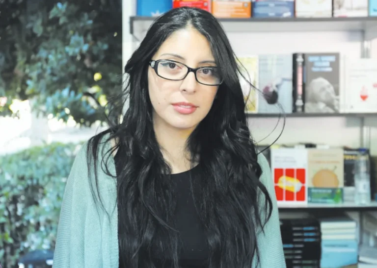 Destacada escritora latina