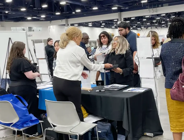 Continúan ferias de empleo en el valle