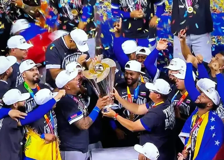 Por el triunfo en el clásico de beisbol