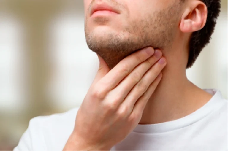 El dolor de garganta…