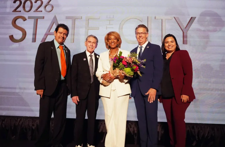 Alcaldesa Pamela Goynes-Brown