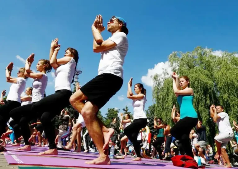 Young Go Live In Concert